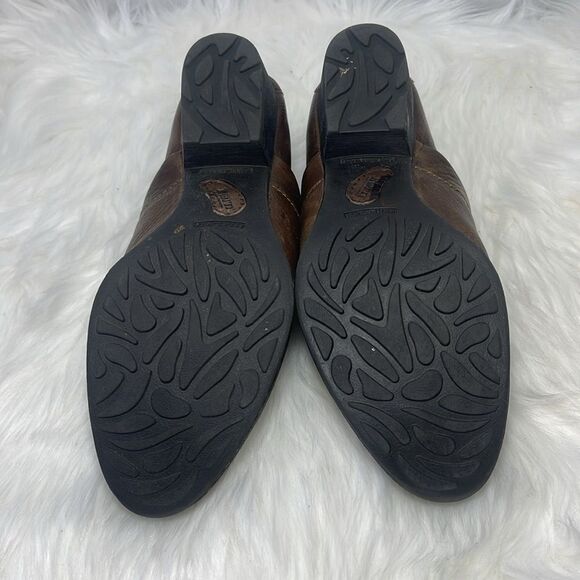 Born Brown Pebbled Leather Slip On Heels Sz 8.5 - Picture 6 of 6